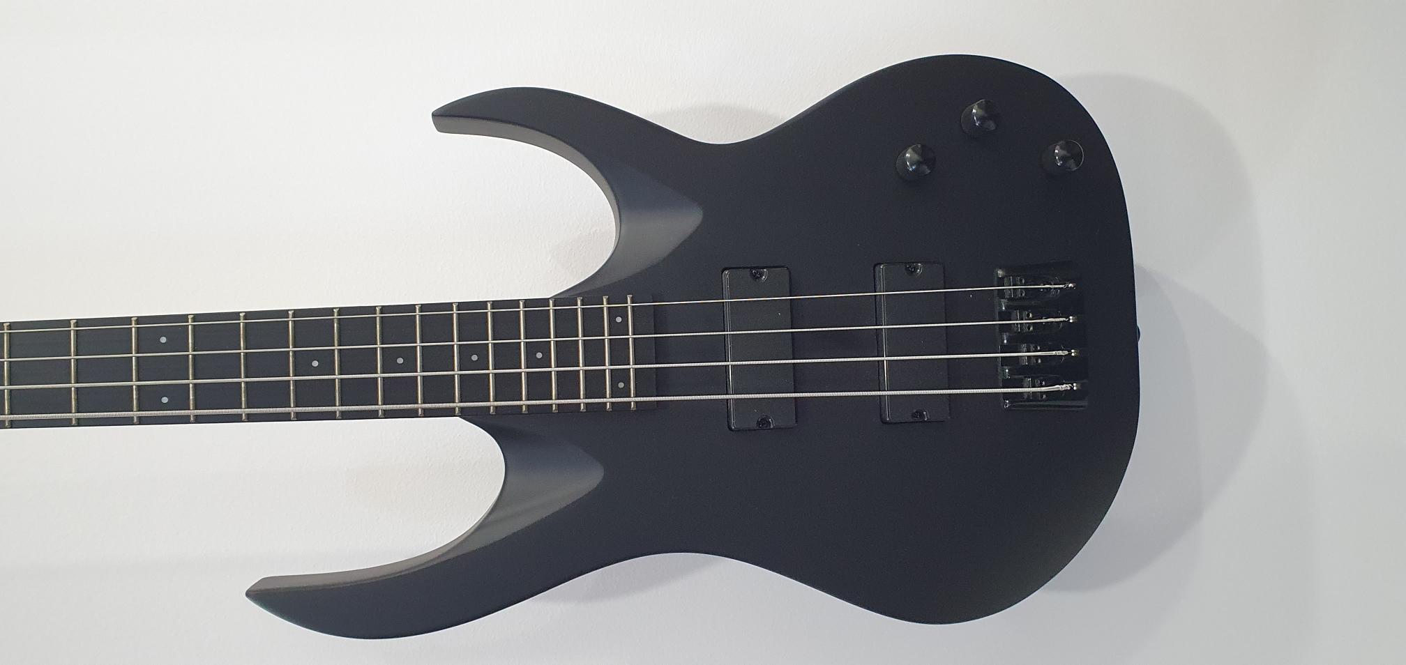 AB4.4C – S by Solar Bass – Carbon Black Outlet N°: SQ2023061207